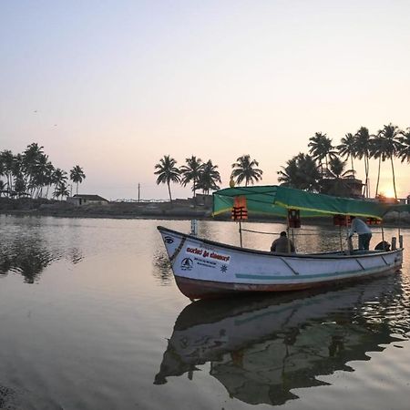 Reunion Ocean Tides Hotel Udupi Exterior photo